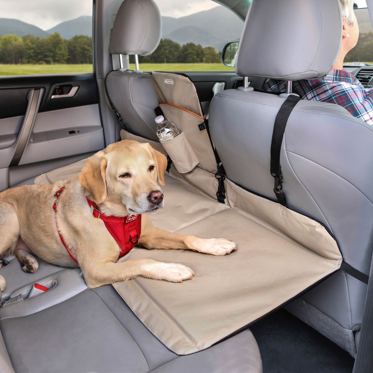 Kurgo Backseat Bridge Backseat Extender Hampton Sand/Black