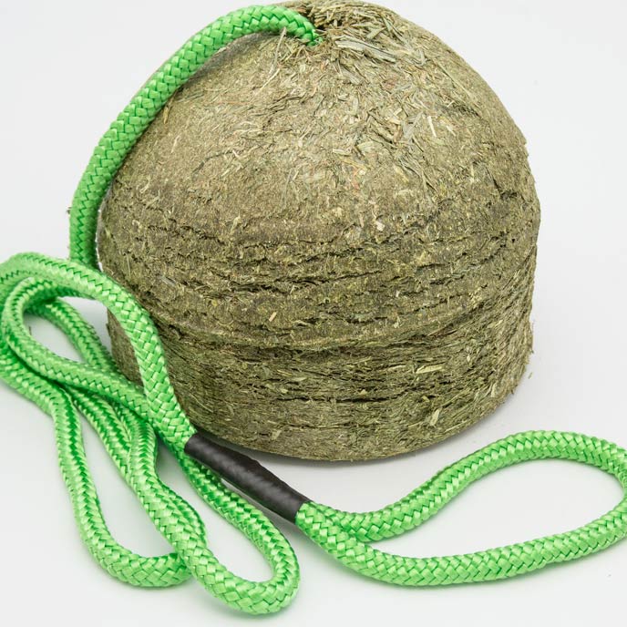 Silvermoor Swingers Gorgeous Grass Ball Equine Treats 1kg