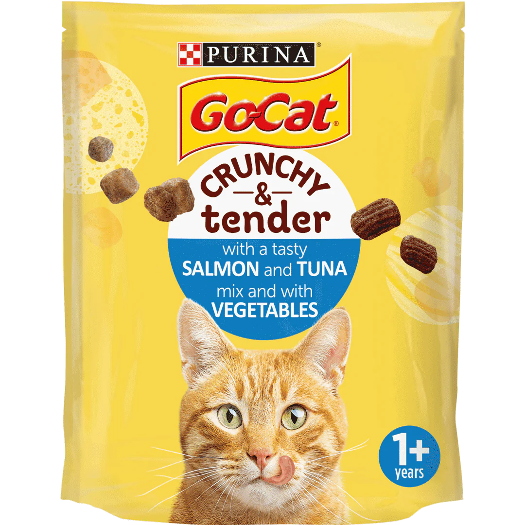 Go Cat Adult Crunchy and Tender Salmon and Tuna Dry Cat Food 900g