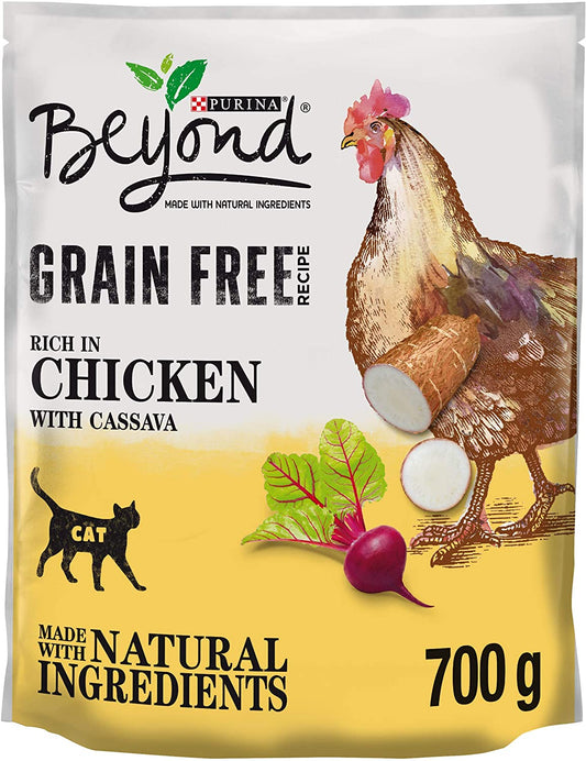Beyond Grain Free Dry Cat Food Rich in Chicken 700g